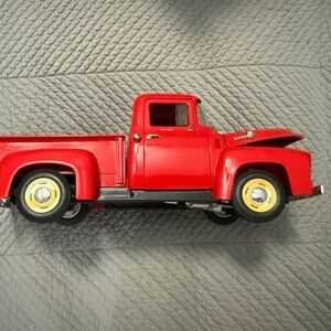 Ford 1956F-150 Classic Red Toy Truck